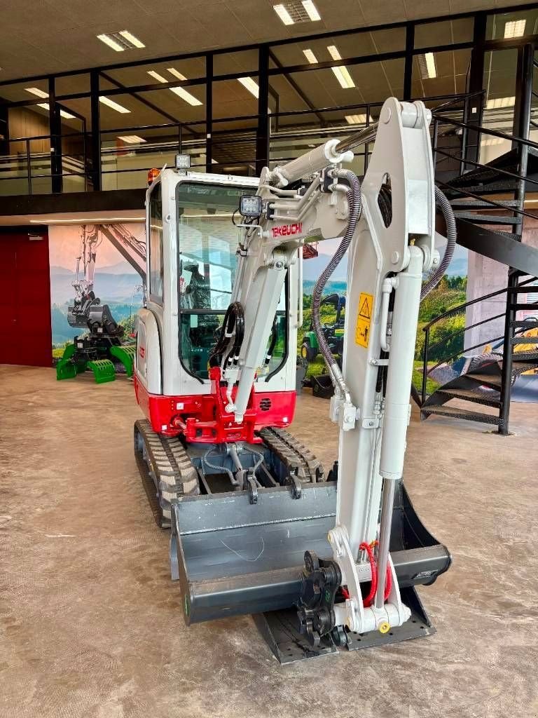 Minibagger del tipo Takeuchi TB 225, Neumaschine In Booischot (Immagine 2)
