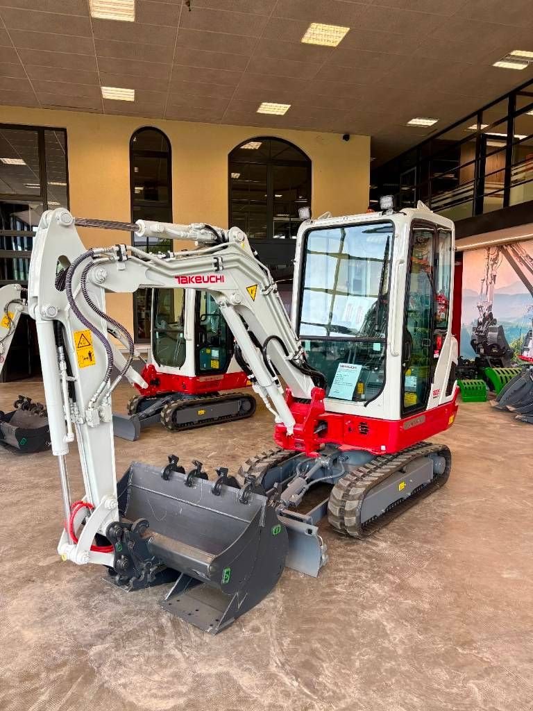 Minibagger del tipo Takeuchi TB 225, Neumaschine In Booischot (Immagine 1)