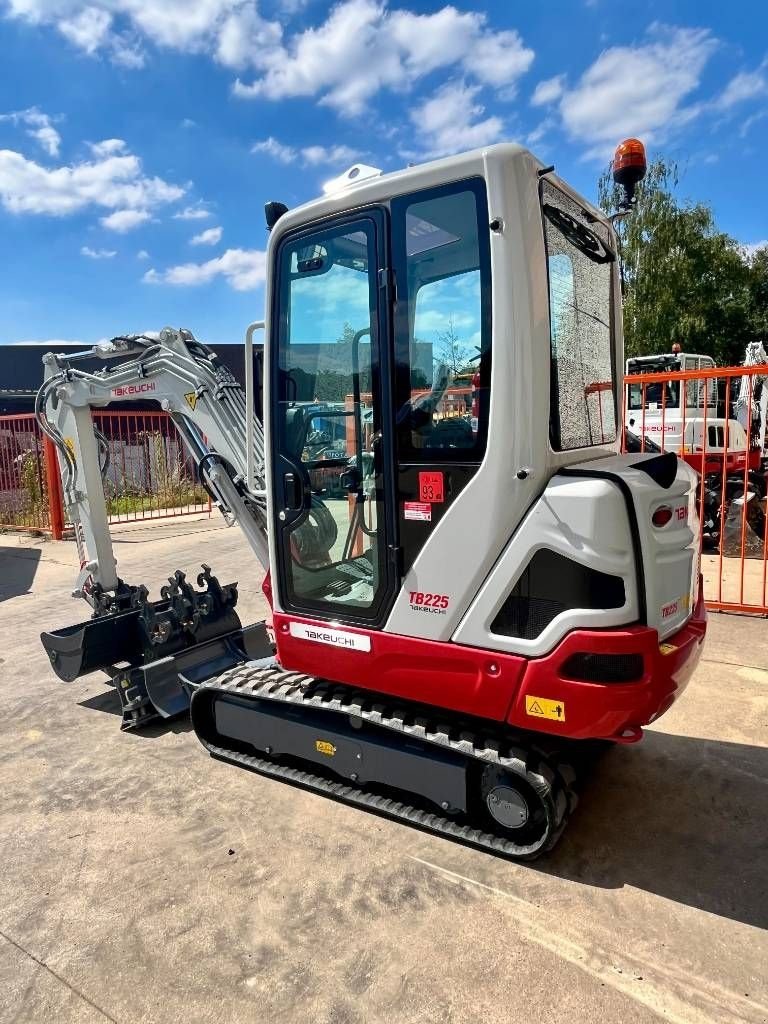 Minibagger typu Takeuchi TB 225, Neumaschine v Booischot (Obrázok 3)