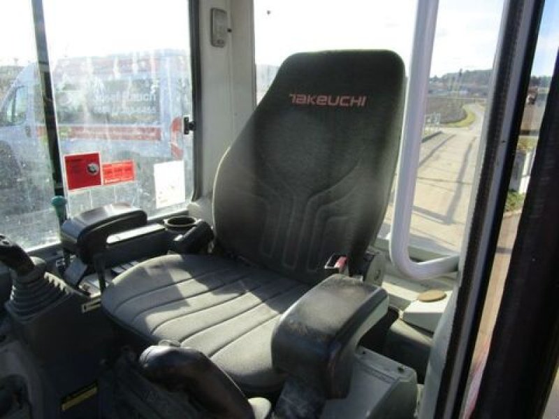 Minibagger des Typs Takeuchi TB 228 -POWERTILT + Schnellwechsler +3 Löffel, Gebrauchtmaschine in Gnas (Bild 4)