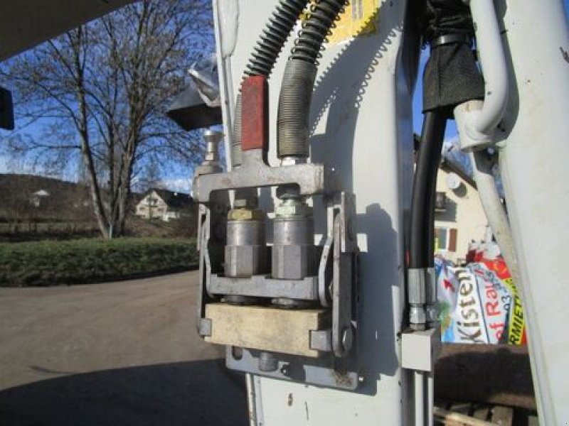 Minibagger des Typs Takeuchi TB 228 -POWERTILT + Schnellwechsler +3 Löffel, Gebrauchtmaschine in Gnas (Bild 8)