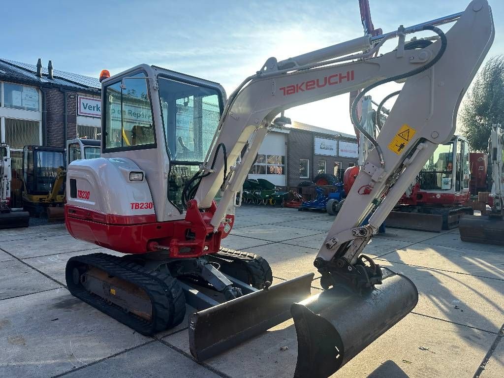 Minibagger типа Takeuchi TB 230, Gebrauchtmaschine в Kockengen (Фотография 1)