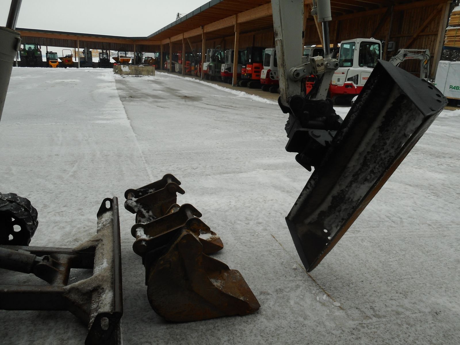 Minibagger typu Takeuchi TB 235 (3.605kg) POWERTILT + hydr. SW, Gebrauchtmaschine v St. Nikolai ob Draßling (Obrázek 16)