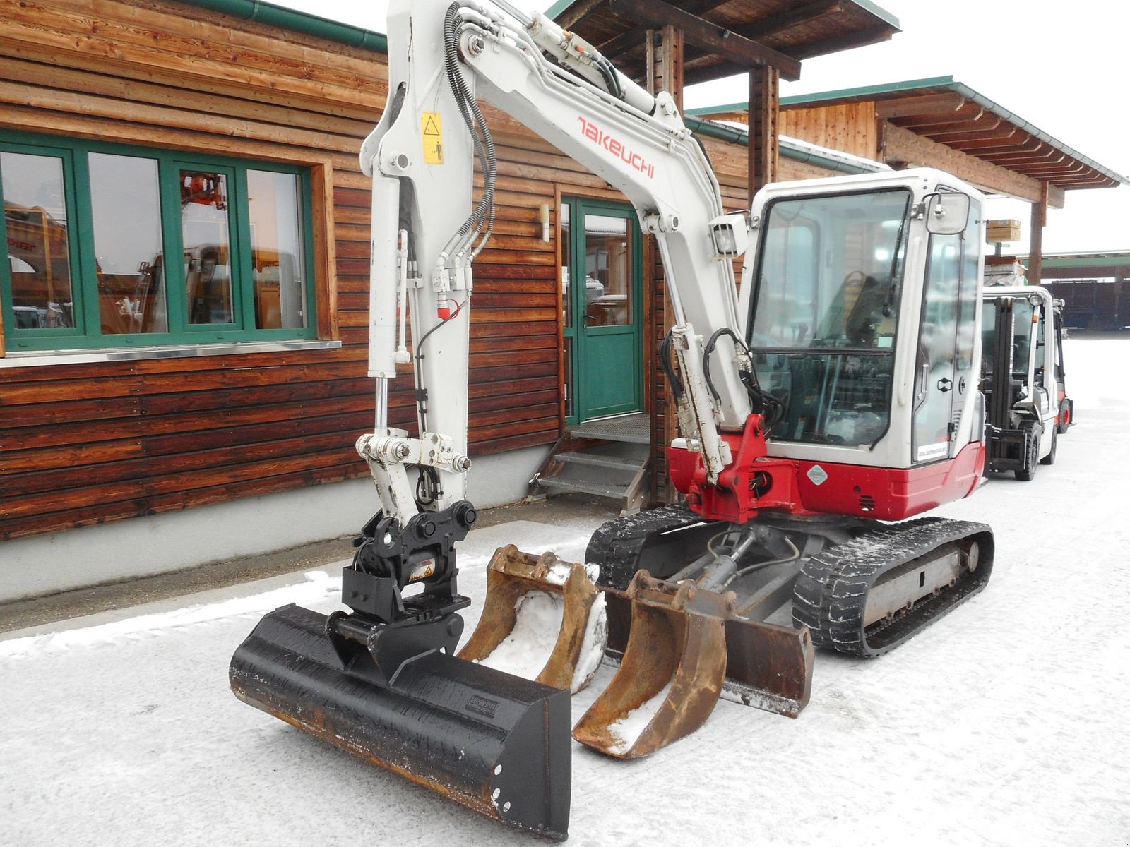 Minibagger typu Takeuchi TB 235 (3.605kg) POWERTILT + hydr. SW, Gebrauchtmaschine v St. Nikolai ob Draßling (Obrázek 2)