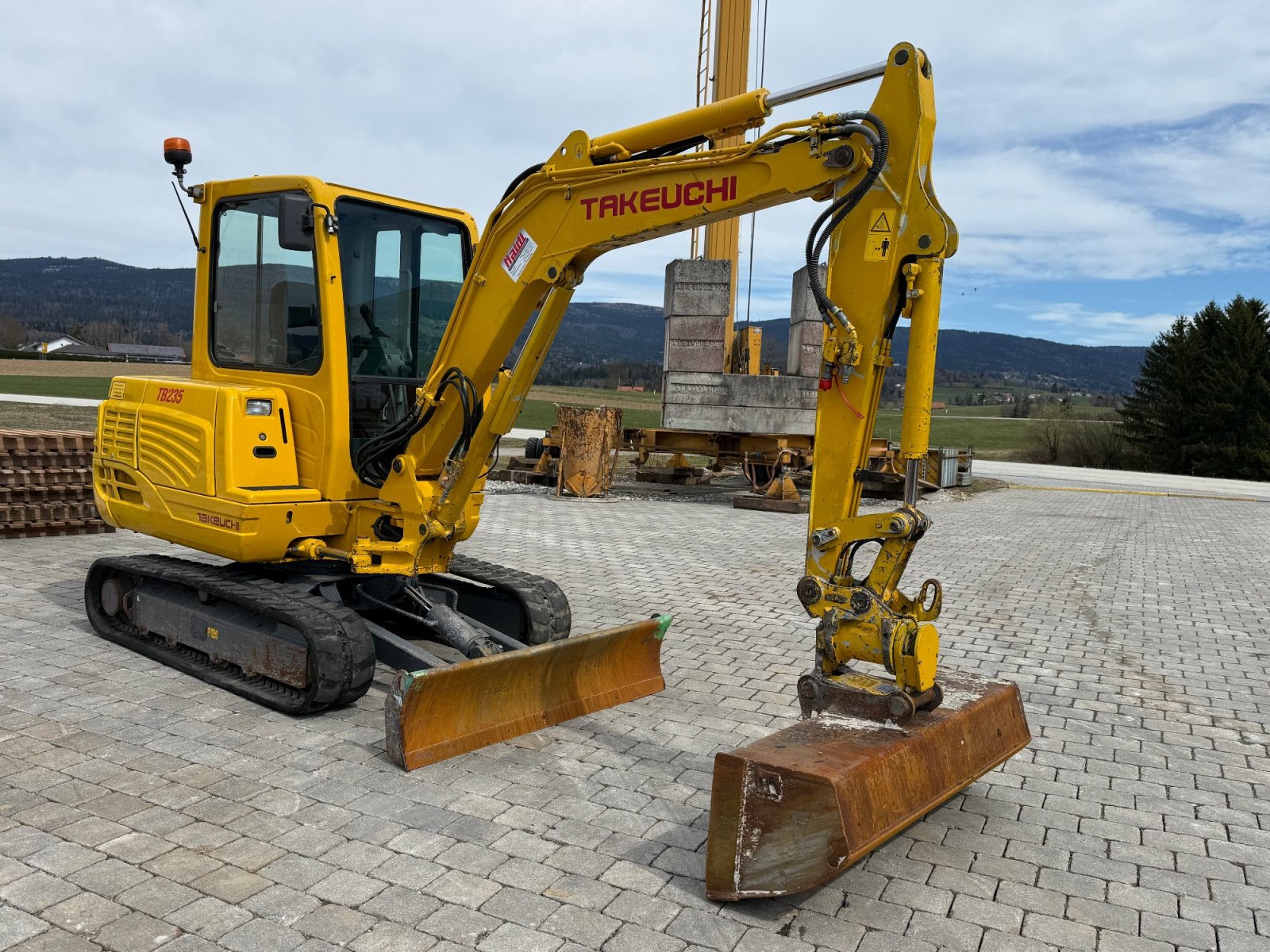 Minibagger a típus Takeuchi TB 235, Gebrauchtmaschine ekkor: Neureichenau (Kép 3)