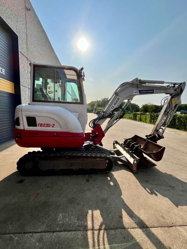 Minibagger del tipo Takeuchi TB 235, Gebrauchtmaschine In Booischot (Immagine 8)