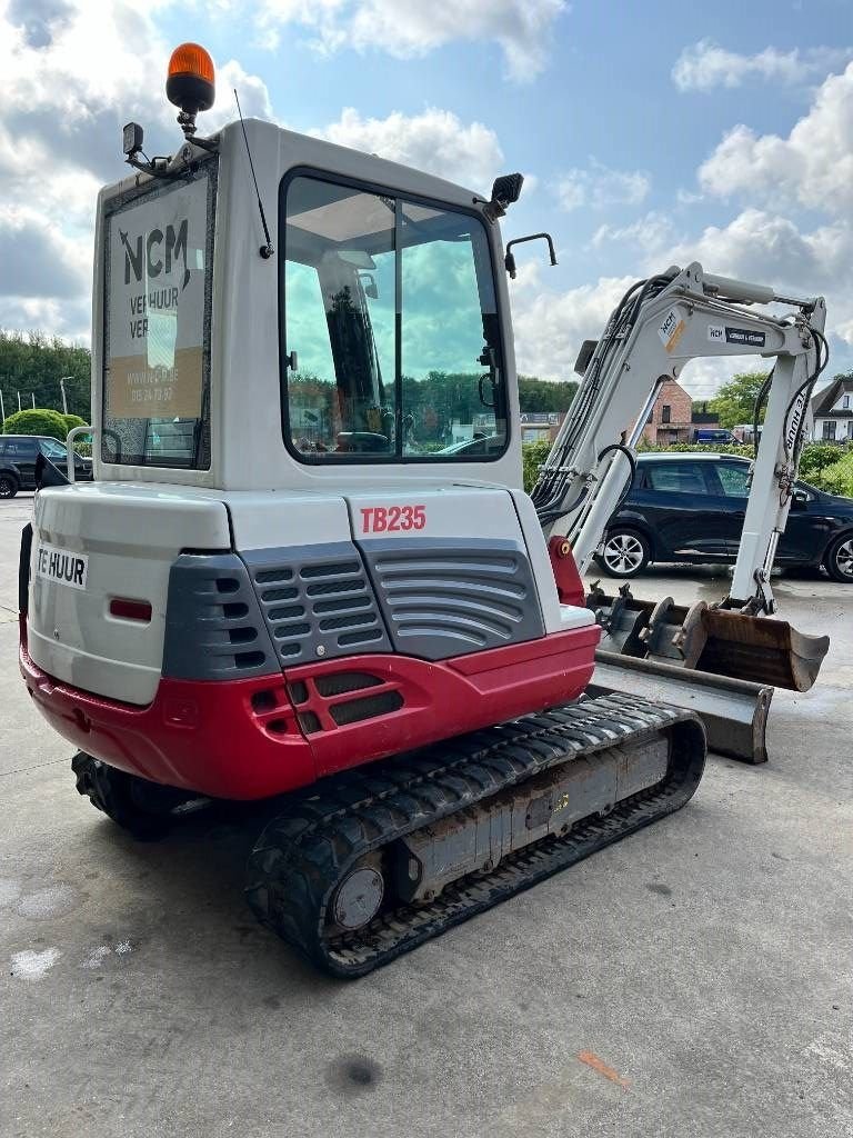 Minibagger des Typs Takeuchi TB 235, Gebrauchtmaschine in Booischot (Bild 7)