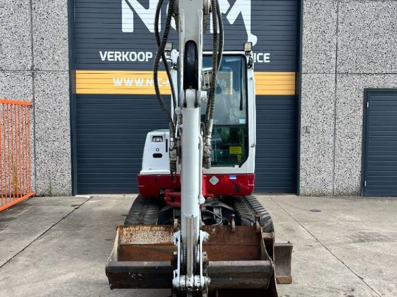 Minibagger des Typs Takeuchi TB 235, Gebrauchtmaschine in Booischot (Bild 1)