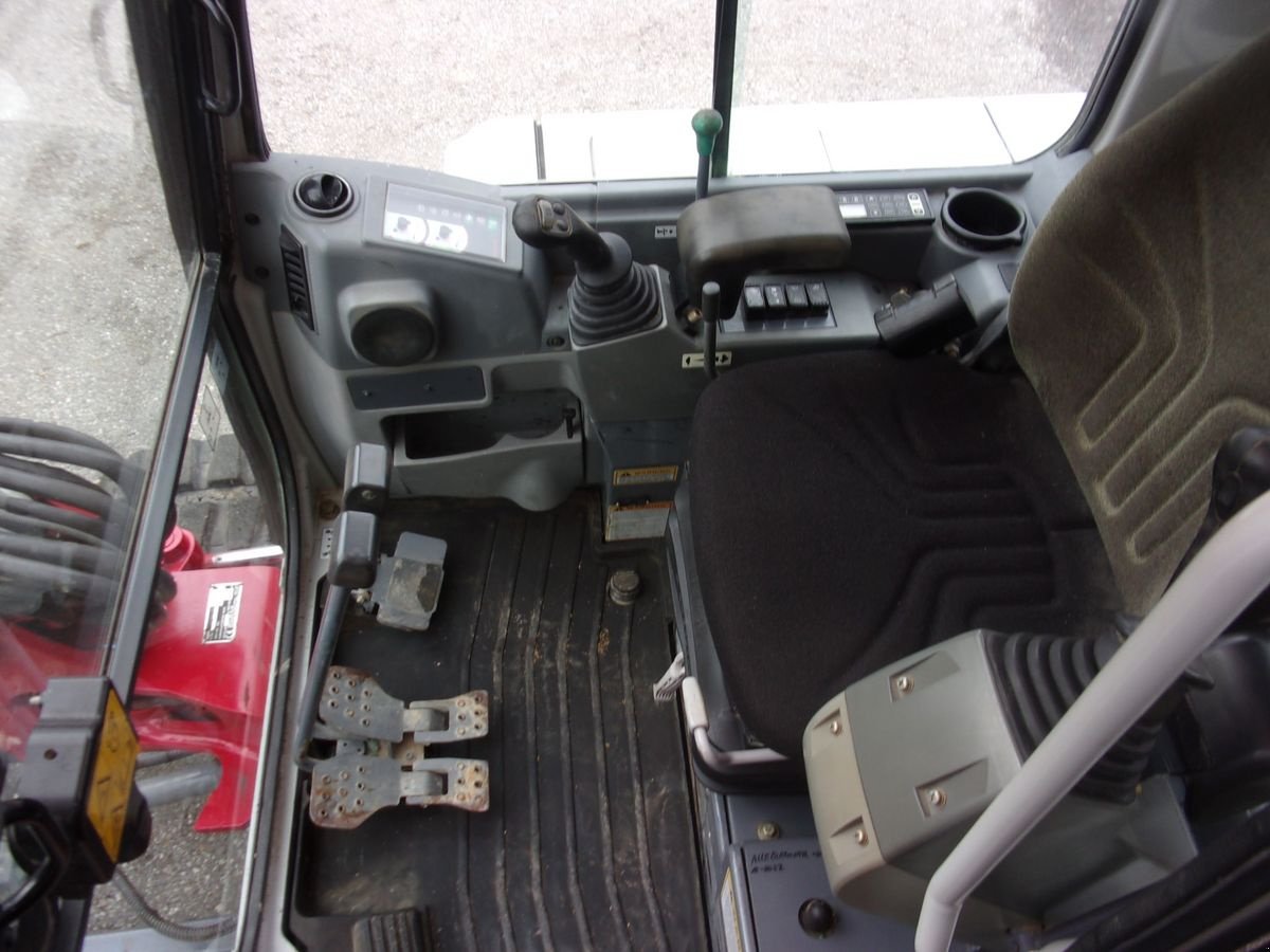 Minibagger des Typs Takeuchi TB 235, Gebrauchtmaschine in Bad Leonfelden (Bild 10)