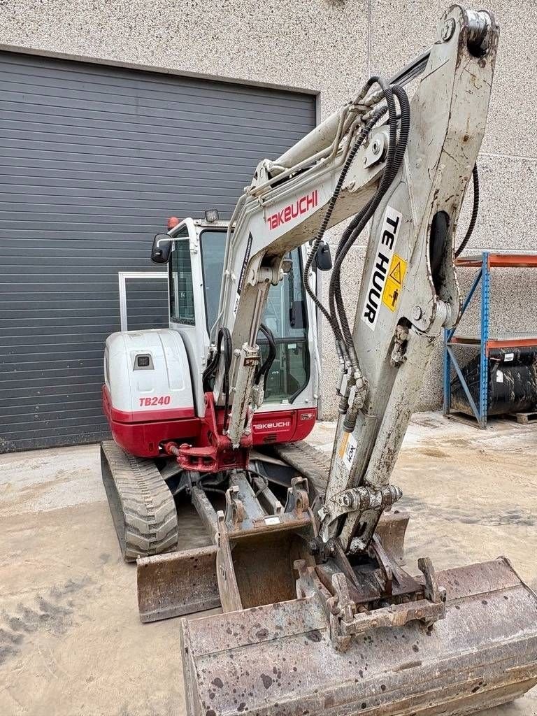 Minibagger типа Takeuchi TB 240, Gebrauchtmaschine в Booischot (Фотография 8)
