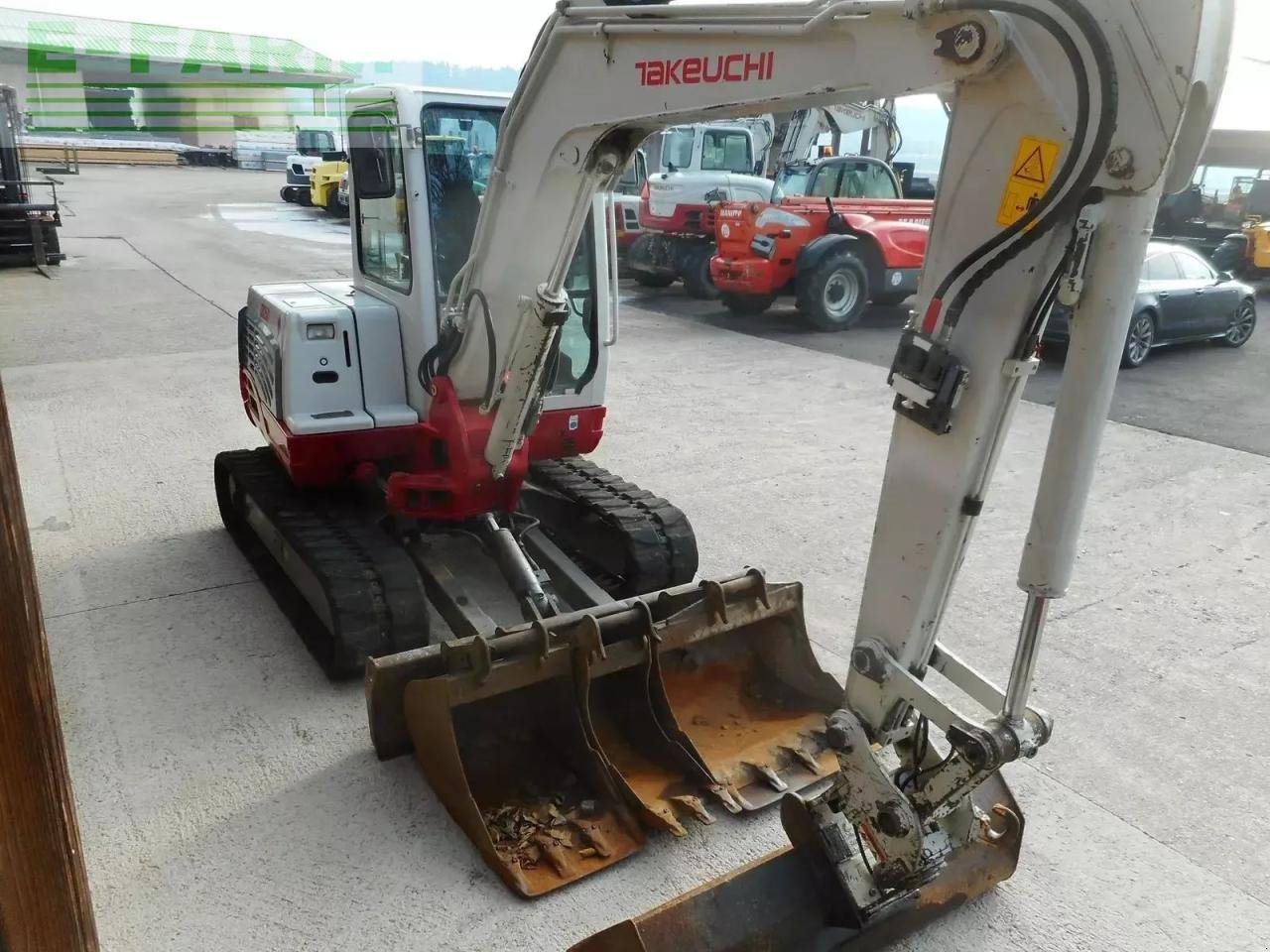 Minibagger des Typs Takeuchi tb 250 mit powertilt + hydr. sw + 4 löffel, Gebrauchtmaschine in ST. NIKOLAI/DR. (Bild 7)