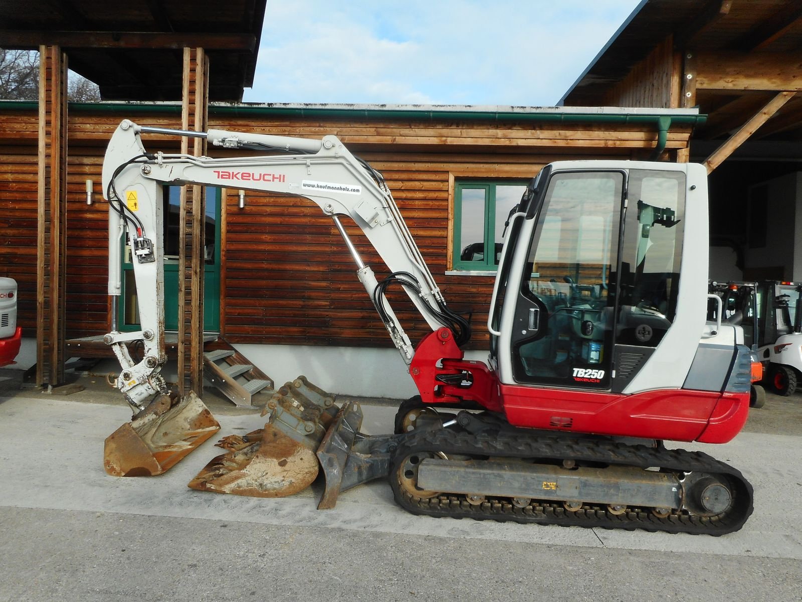 Minibagger of the type Takeuchi TB 250 mit POWERTILT + hydr. SW + 4 Löffel, Gebrauchtmaschine in St. Nikolai ob Draßling (Picture 1)