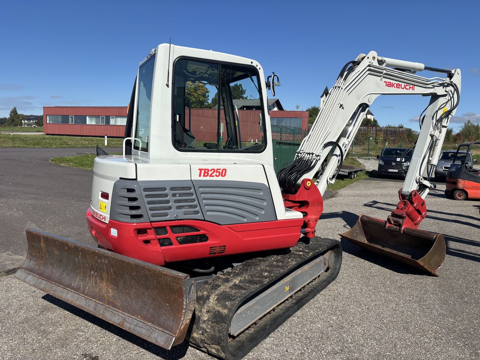Minibagger типа Takeuchi TB 250 Powertilt, Gebrauchtmaschine в Arnreit (Фотография 4)