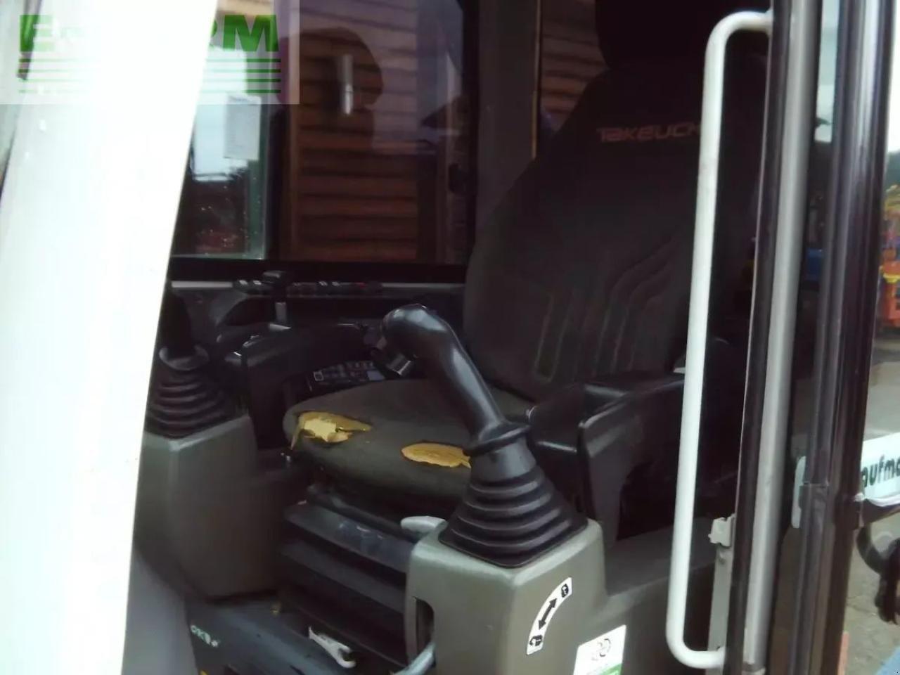 Minibagger des Typs Takeuchi tb 260 ( 5.735kg ) hydr. sw + 3 löffel, Gebrauchtmaschine in ST. NIKOLAI/DR. (Bild 8)