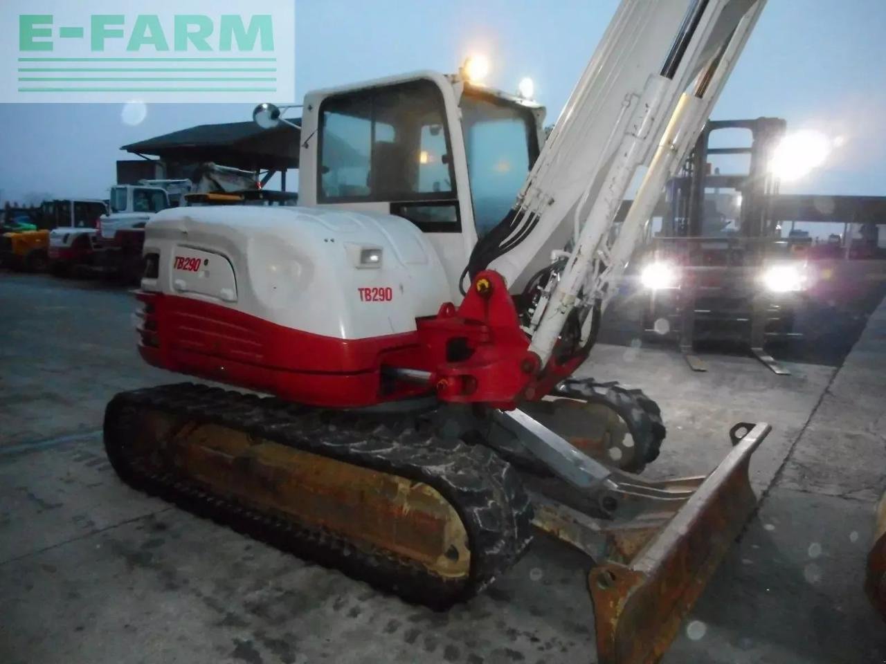 Minibagger van het type Takeuchi tb 290 mit poowertilt + hydr. sw + klima, Gebrauchtmaschine in ST. NIKOLAI/DR. (Foto 5)