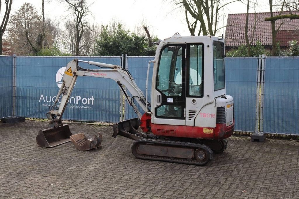 Minibagger типа Takeuchi TB016, Gebrauchtmaschine в Antwerpen (Фотография 3)