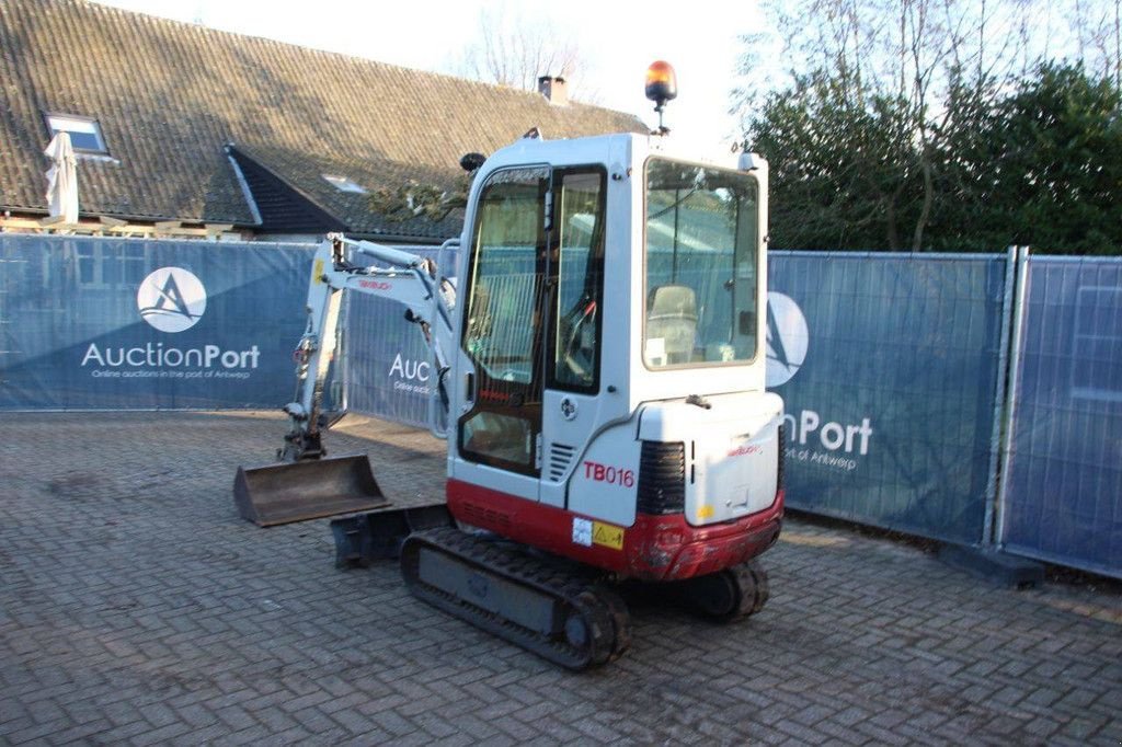 Minibagger del tipo Takeuchi TB016, Gebrauchtmaschine en Antwerpen (Imagen 3)