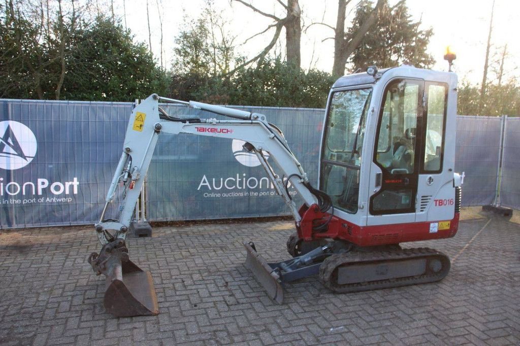 Minibagger del tipo Takeuchi TB016, Gebrauchtmaschine en Antwerpen (Imagen 1)