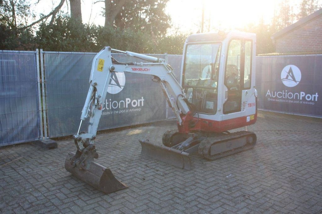 Minibagger del tipo Takeuchi TB016, Gebrauchtmaschine en Antwerpen (Imagen 9)