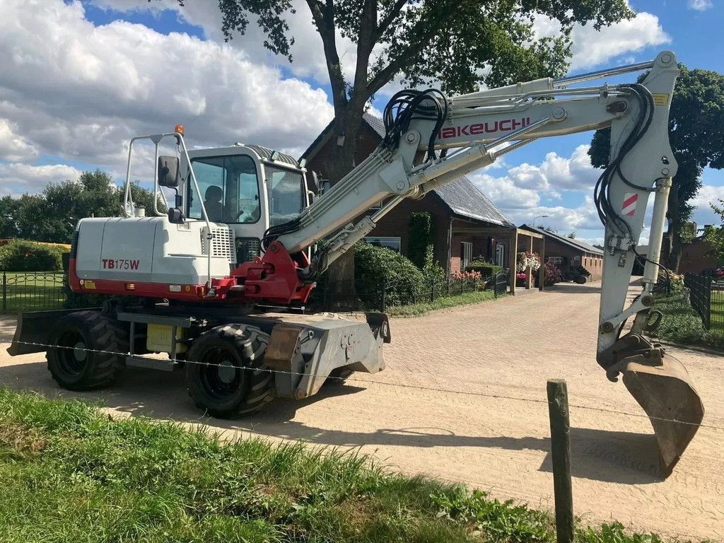 Minibagger typu Takeuchi TB175W Bandenkraan, Gebrauchtmaschine v Lunteren (Obrázek 11)