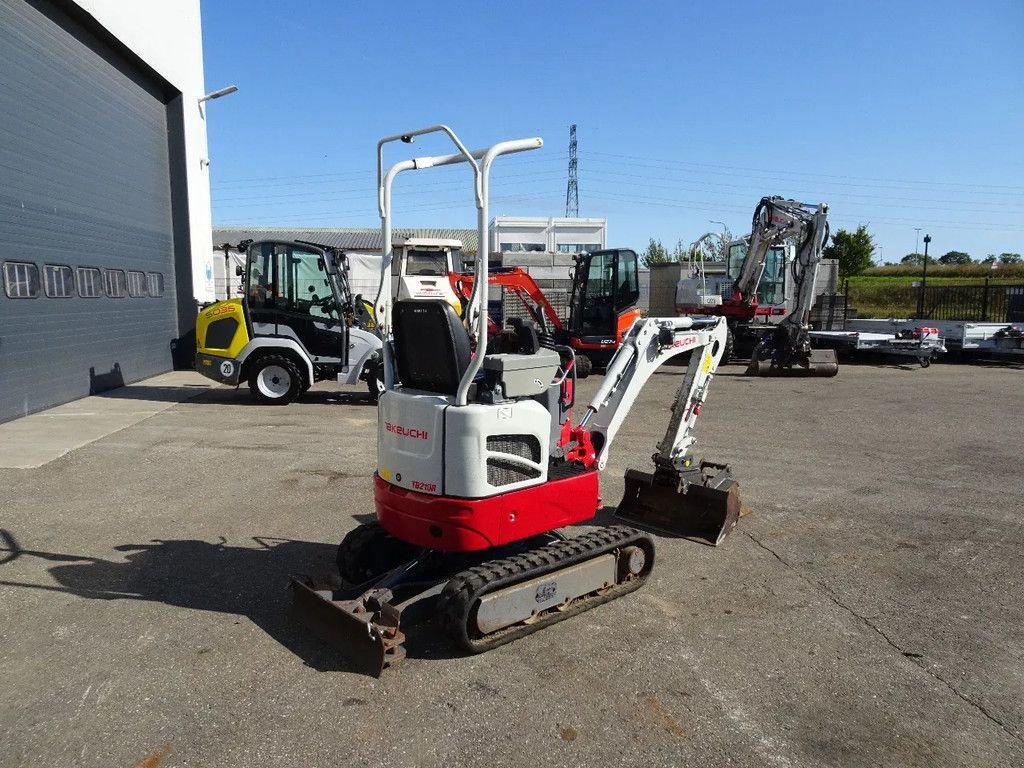 Minibagger des Typs Takeuchi TB210, Gebrauchtmaschine in Zutphen (Bild 4)