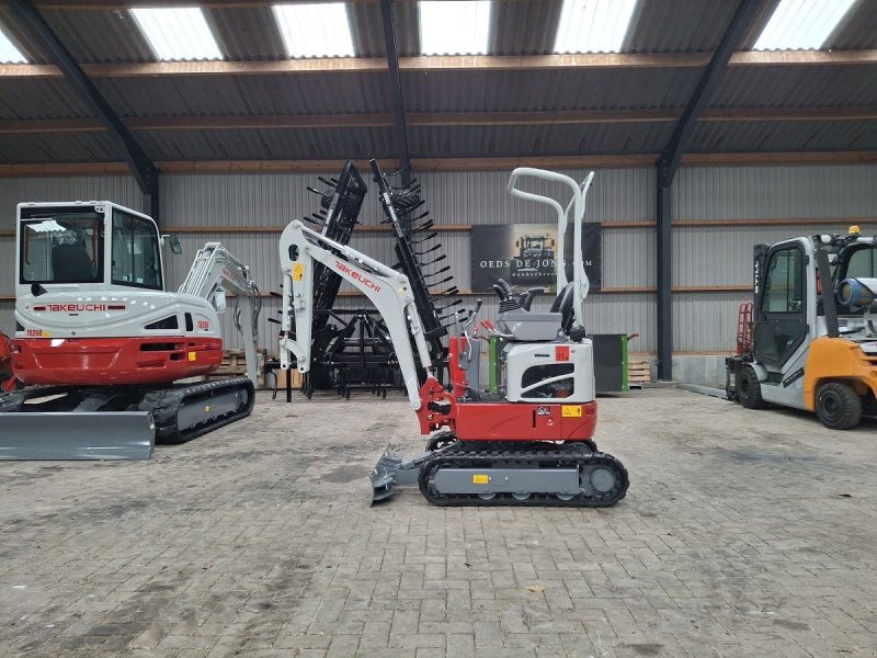 Minibagger tip Takeuchi TB210R, Neumaschine in Donkerbroek