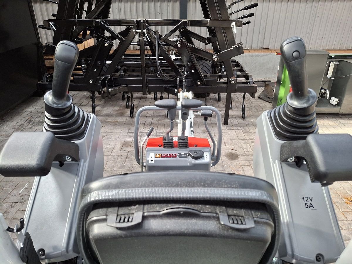 Minibagger от тип Takeuchi TB210R, Neumaschine в Donkerbroek (Снимка 5)