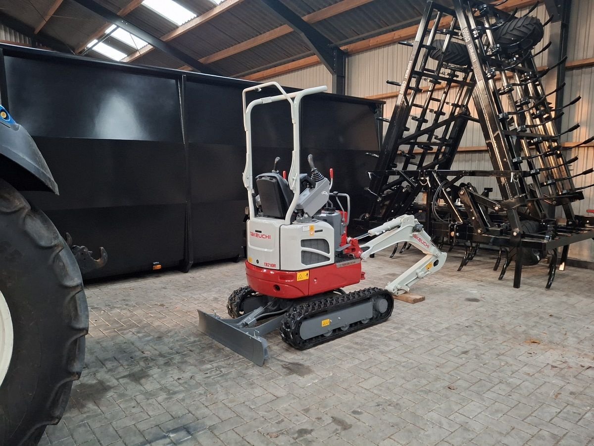 Minibagger от тип Takeuchi TB210R, Neumaschine в Donkerbroek (Снимка 1)