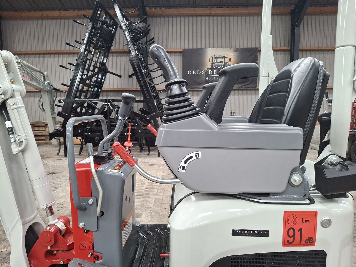 Minibagger Türe ait Takeuchi TB210R, Neumaschine içinde Donkerbroek (resim 4)
