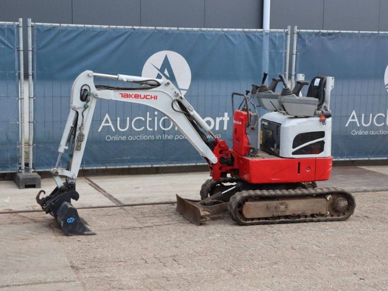 Minibagger of the type Takeuchi TB210R, Gebrauchtmaschine in Antwerpen (Picture 1)
