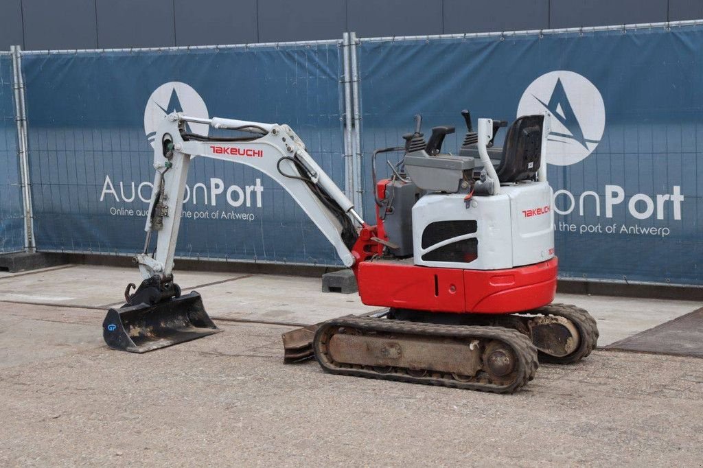 Minibagger of the type Takeuchi TB210R, Gebrauchtmaschine in Antwerpen (Picture 3)