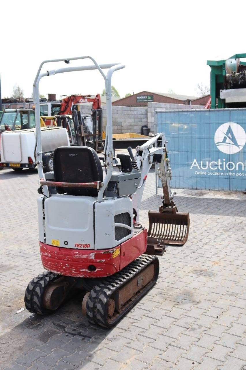 Minibagger типа Takeuchi TB210R, Gebrauchtmaschine в Antwerpen (Фотография 7)