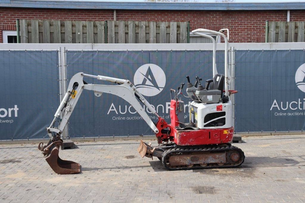 Minibagger типа Takeuchi TB210R, Gebrauchtmaschine в Antwerpen (Фотография 1)
