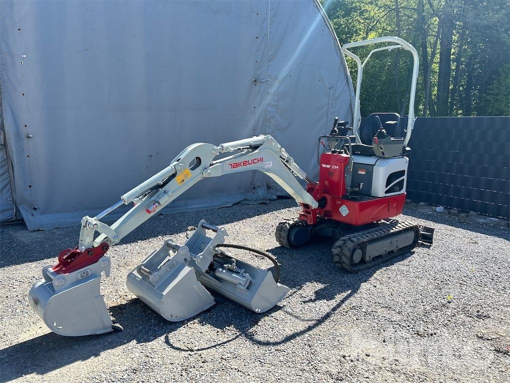 Minibagger du type Takeuchi TB210R, Gebrauchtmaschine en Düsseldorf (Photo 1)