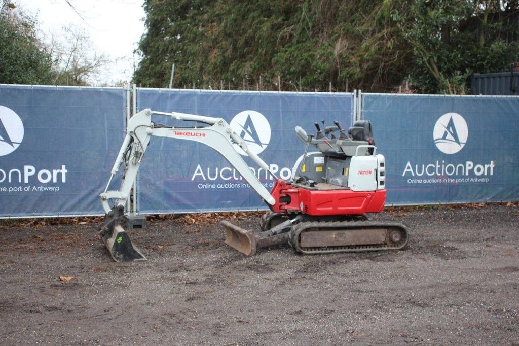 Minibagger del tipo Takeuchi TB215R, Gebrauchtmaschine In Antwerpen (Immagine 1)