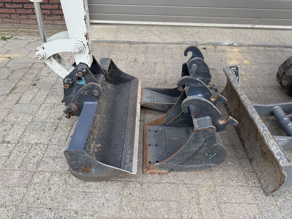 Minibagger des Typs Takeuchi TB216 minigraver BJ 2024 140 uur, Gebrauchtmaschine in Neer (Bild 5)