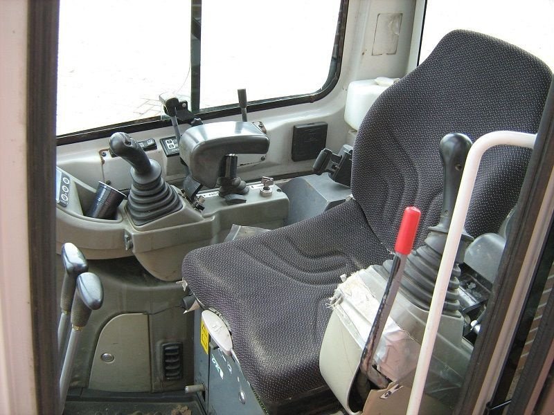 Minibagger des Typs Takeuchi TB216, Gebrauchtmaschine in Barneveld (Bild 6)