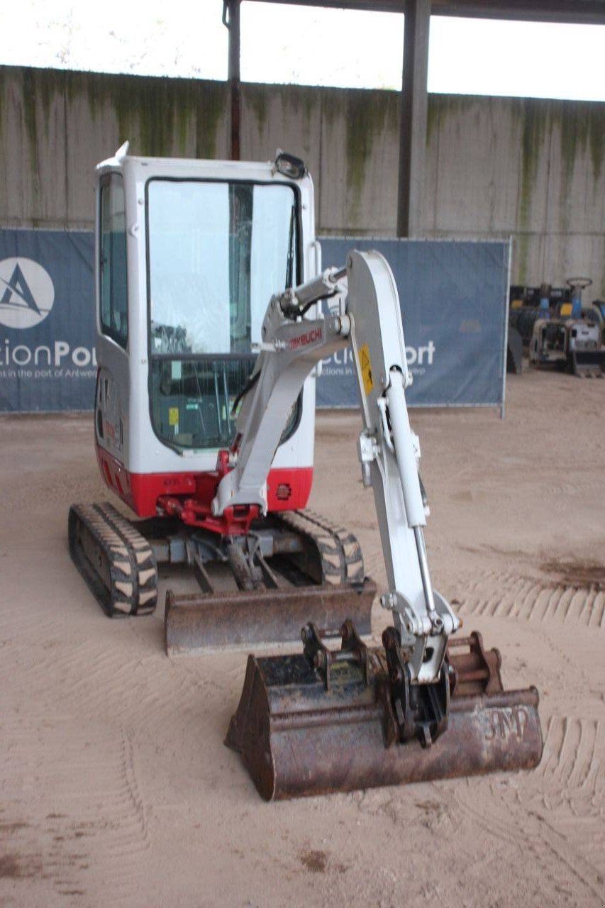 Minibagger des Typs Takeuchi TB216, Gebrauchtmaschine in Antwerpen (Bild 7)