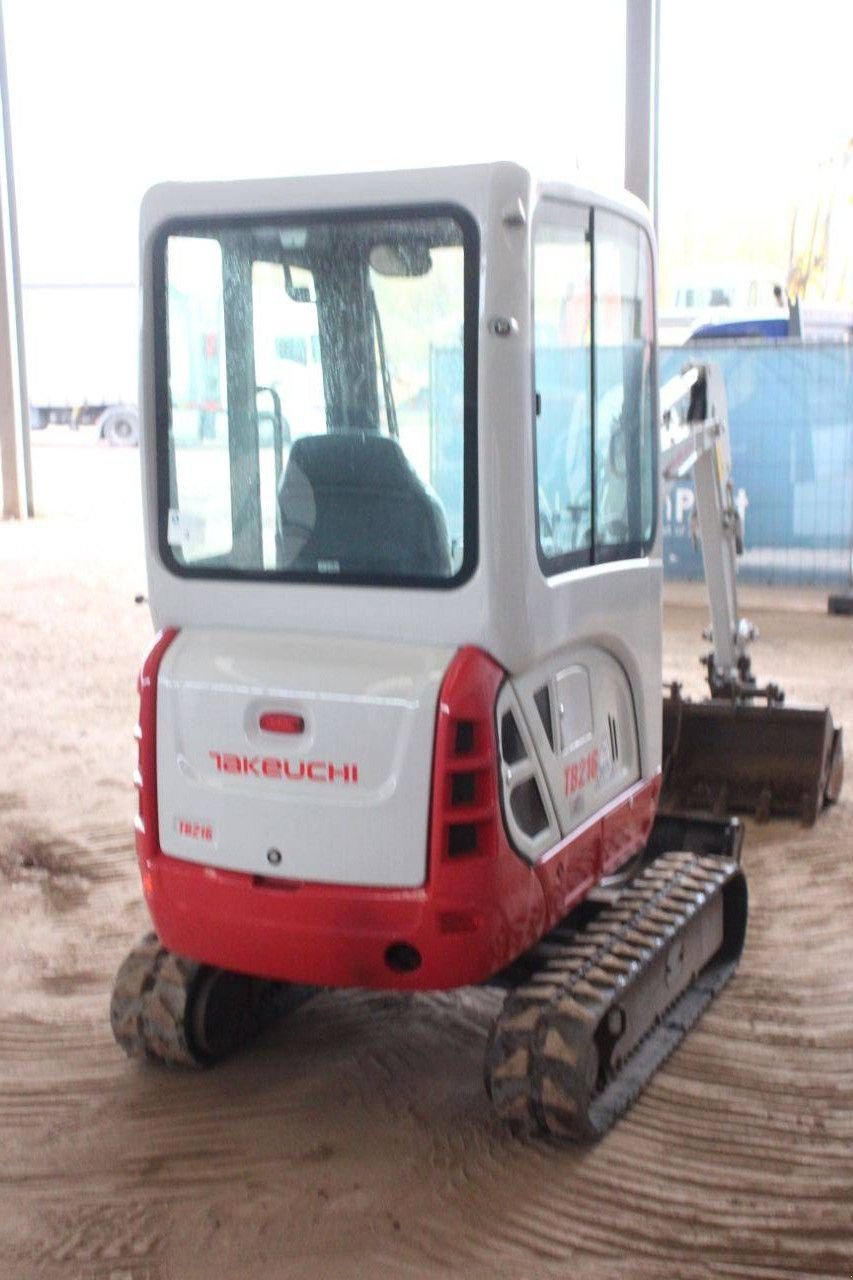 Minibagger des Typs Takeuchi TB216, Gebrauchtmaschine in Antwerpen (Bild 5)