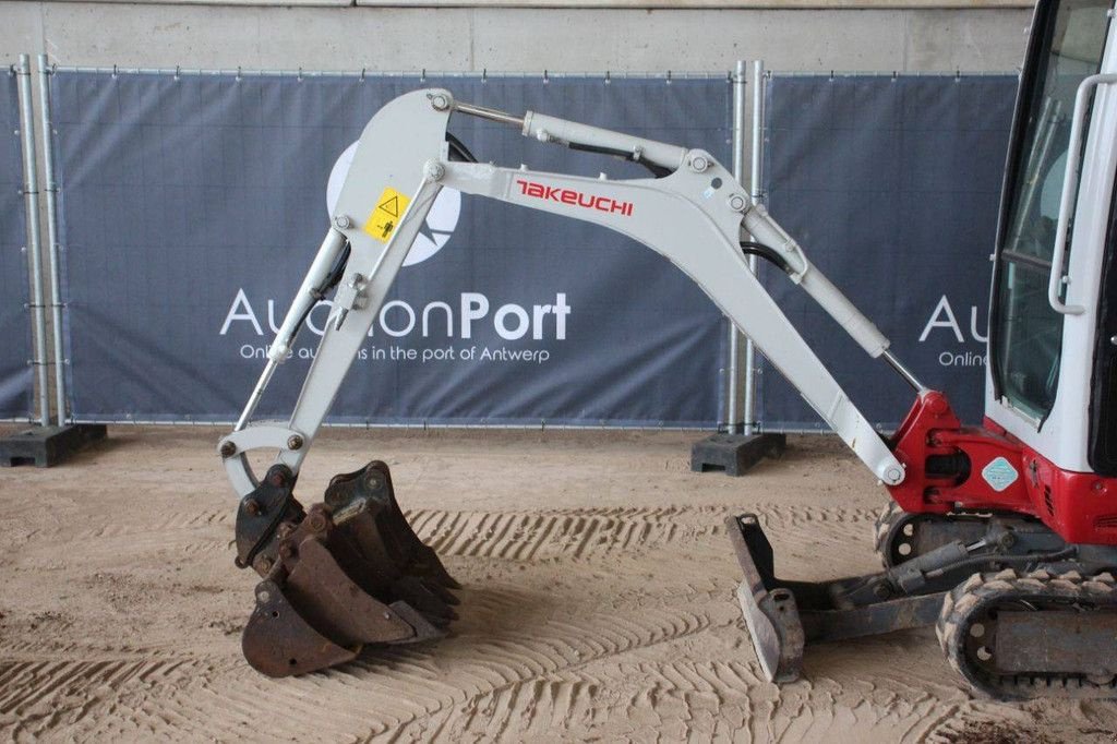 Minibagger des Typs Takeuchi TB216, Gebrauchtmaschine in Antwerpen (Bild 10)