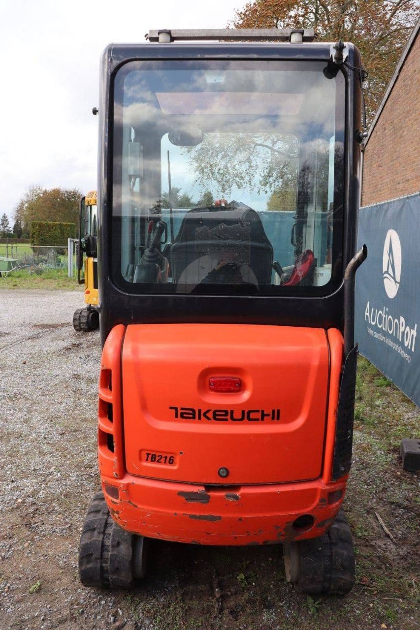 Minibagger du type Takeuchi TB216, Gebrauchtmaschine en Antwerpen (Photo 5)