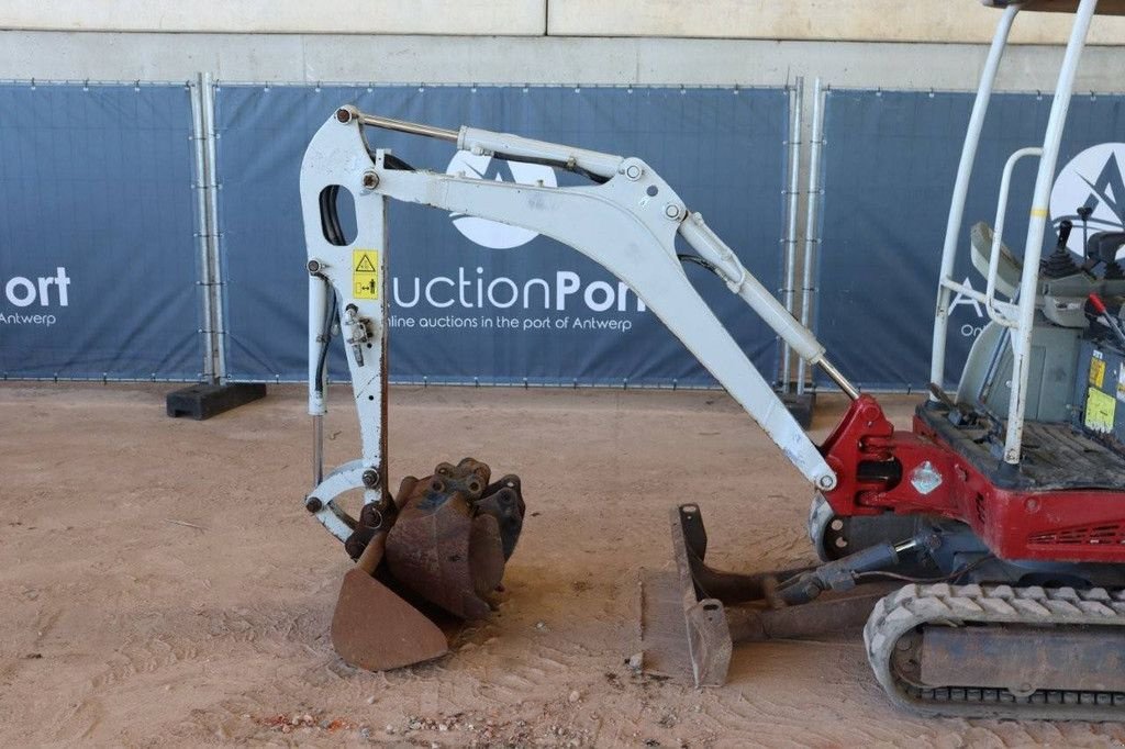 Minibagger du type Takeuchi TB216, Gebrauchtmaschine en Antwerpen (Photo 10)