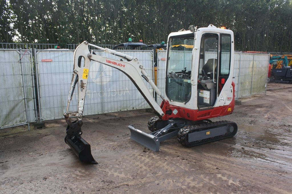Minibagger van het type Takeuchi TB216, Gebrauchtmaschine in Antwerpen (Foto 2)
