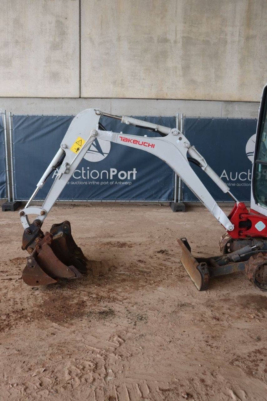 Minibagger of the type Takeuchi TB216, Gebrauchtmaschine in Antwerpen (Picture 11)