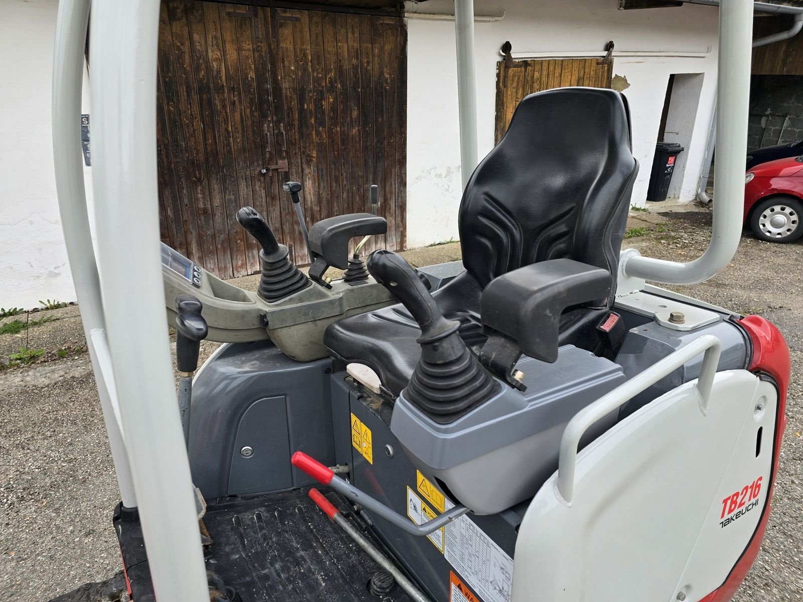 Minibagger от тип Takeuchi TB216, Gebrauchtmaschine в Gabersdorf (Снимка 11)