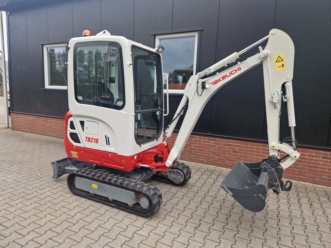 Minibagger des Typs Takeuchi TB216, Gebrauchtmaschine in Haaksbergen (Bild 7)