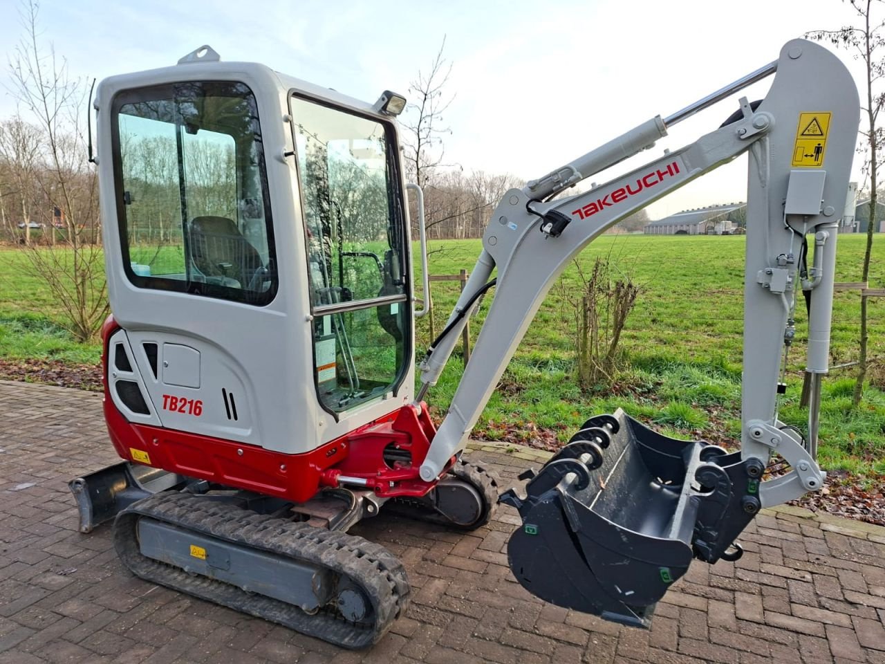 Minibagger des Typs Takeuchi TB216, Gebrauchtmaschine in Terschuur (Bild 4)