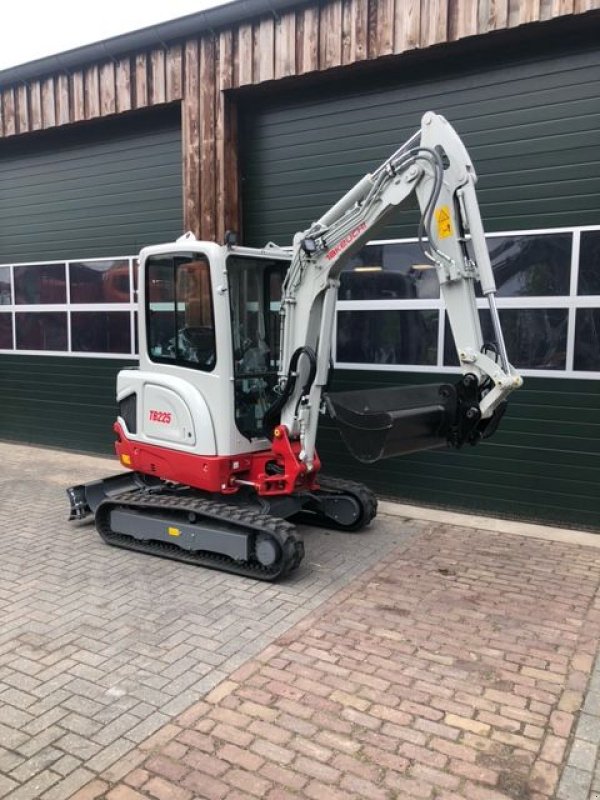 Minibagger van het type Takeuchi TB225 LSA Extra, Neumaschine in Wijster (Foto 2)