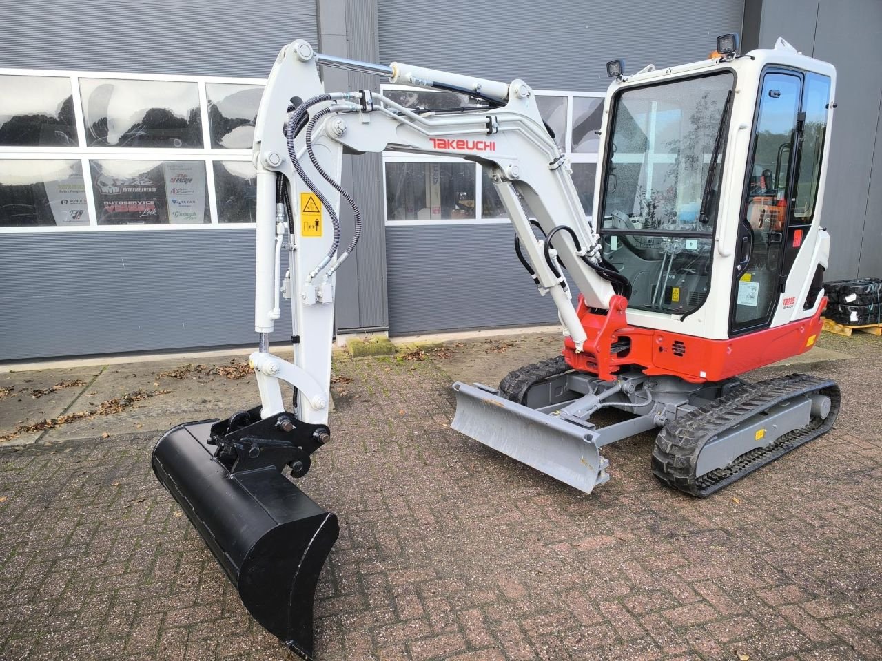 Minibagger типа Takeuchi TB225, Gebrauchtmaschine в Hardegarijp (Фотография 4)