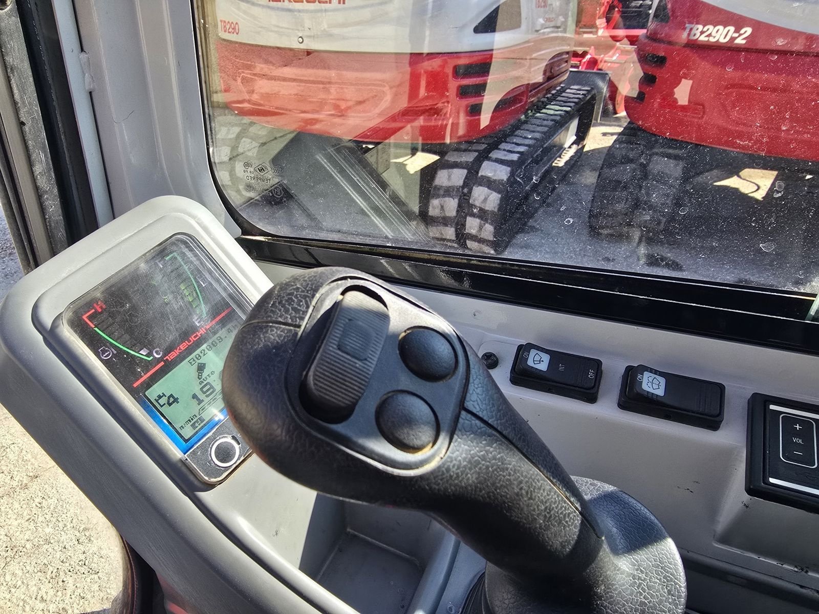 Minibagger del tipo Takeuchi TB225, Gebrauchtmaschine In Gabersdorf (Immagine 9)